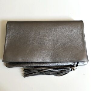 Elle Wells clutches.